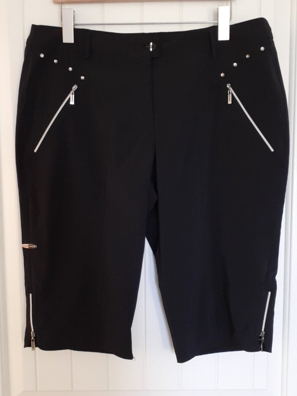 Jamie Sadock AirWear Knee Capri in Jet Black Size 14 - Picture 14 of 16